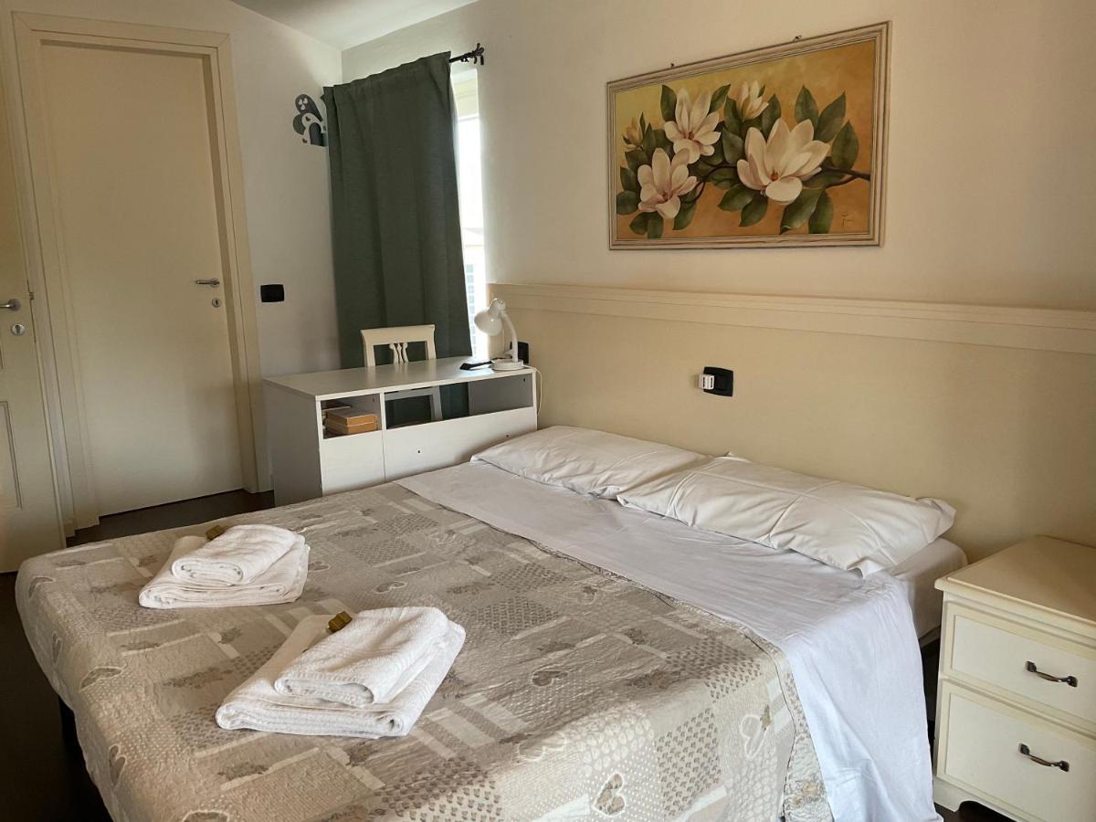 Villa Indipendente A Pochi Passi Dal Lago San Felice del Benaco Exterior foto