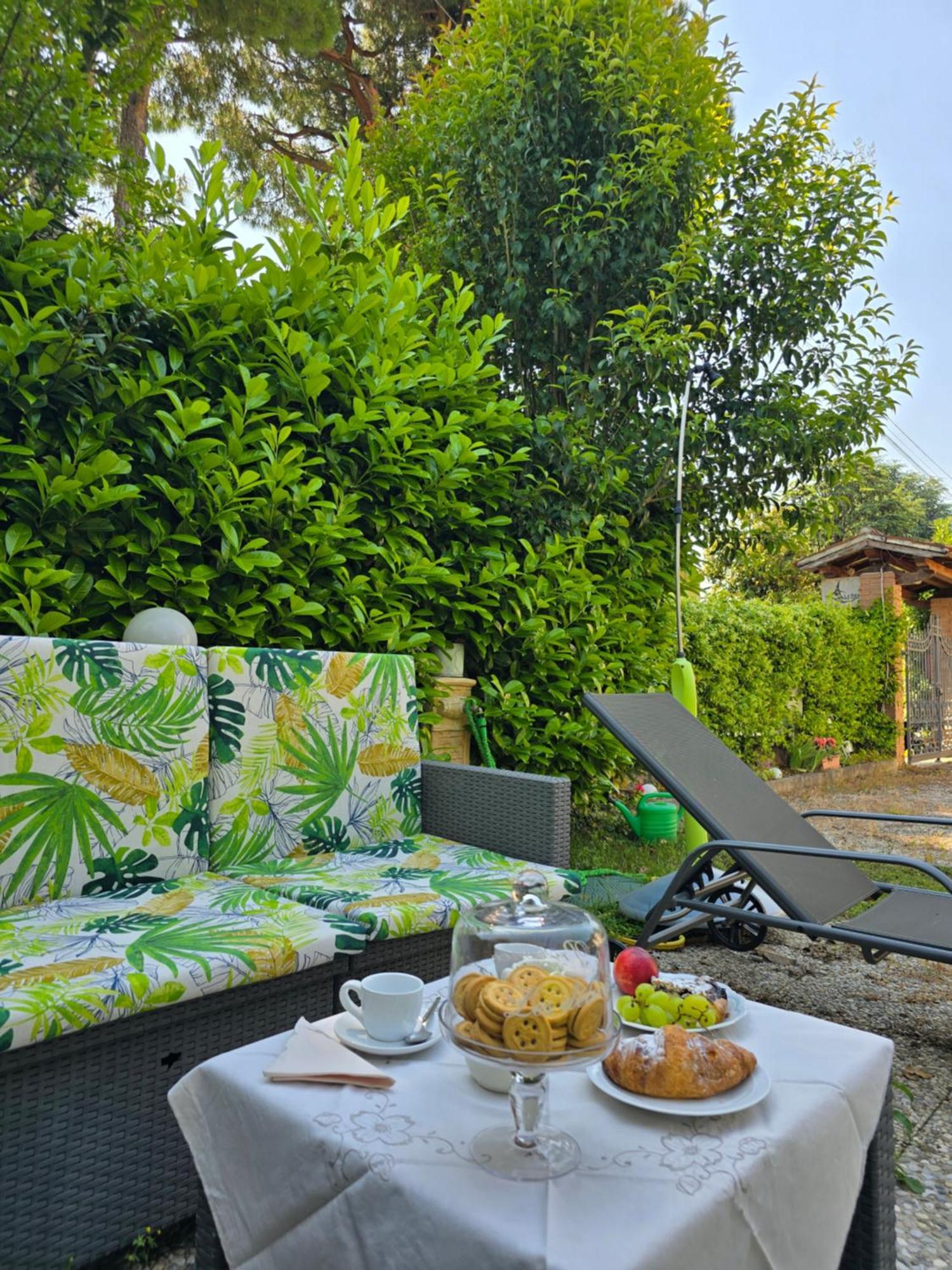 Villa Indipendente A Pochi Passi Dal Lago San Felice del Benaco Exterior foto