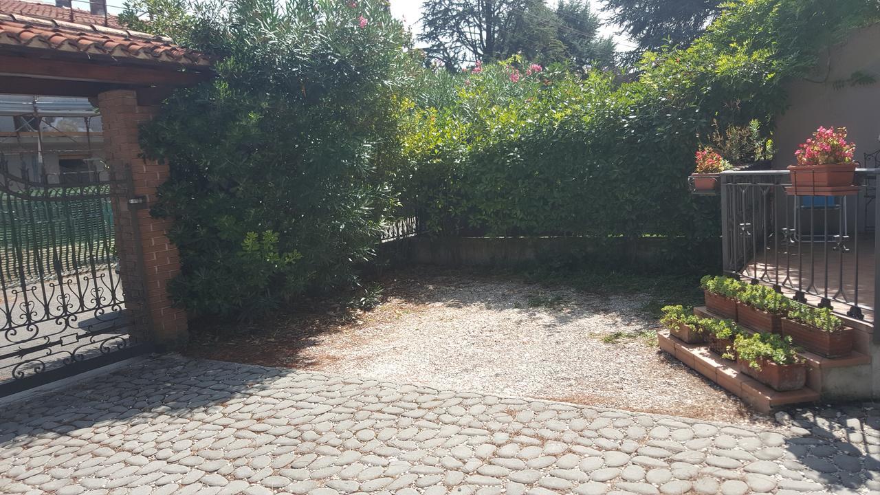 Villa Indipendente A Pochi Passi Dal Lago San Felice del Benaco Exterior foto